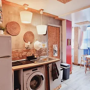 Hostel Mini In Lisbon